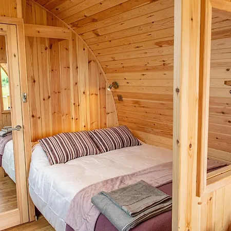 Benvrackie Luxury Glamping Pet Friendly Pod At Pitilie Pods Apartment Aberfeldy Exterior photo
